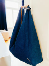 Laden Sie das Bild in den Galerie-Viewer, Furoshiki Bag Denim Dark Blue // Furoshiki Tasche Denim Dunkelblau